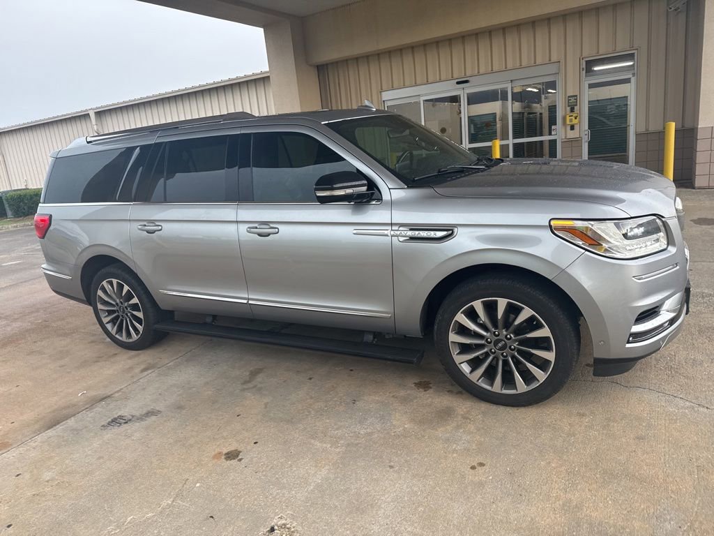 Used 2020 Lincoln Navigator L Reserve w/ Luxury Package AWD/4WD image 16