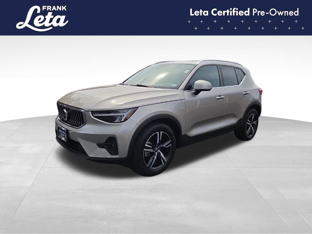 Used 2023 Volvo XC40 B5 Plus