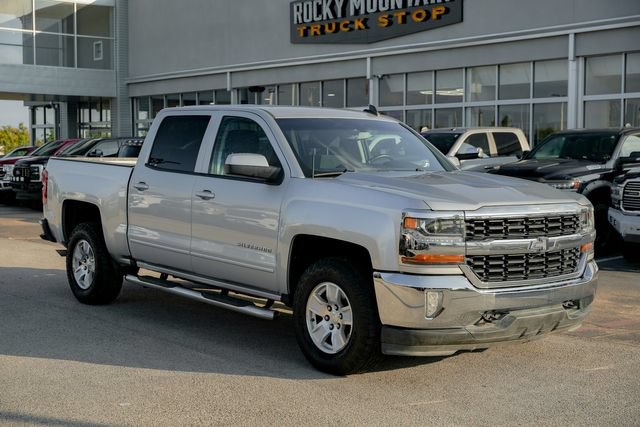 Used 2018 Chevrolet Silverado 1500 LT w/ All Star Edition AWD/4WD image 3