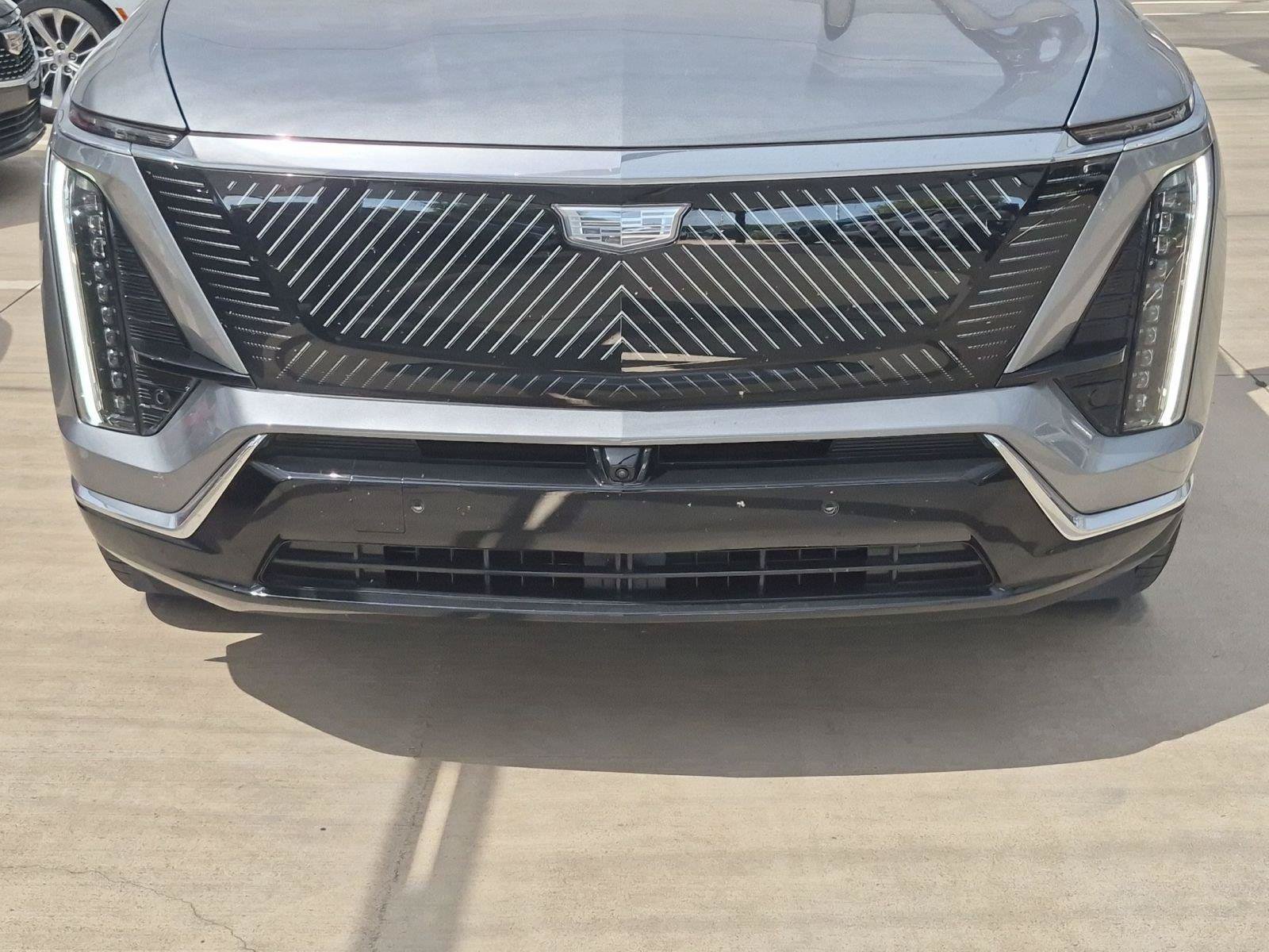 New 2026 Cadillac Vistiq Luxury w/ LPO, Floor Liner Package AWD/4WD image 5