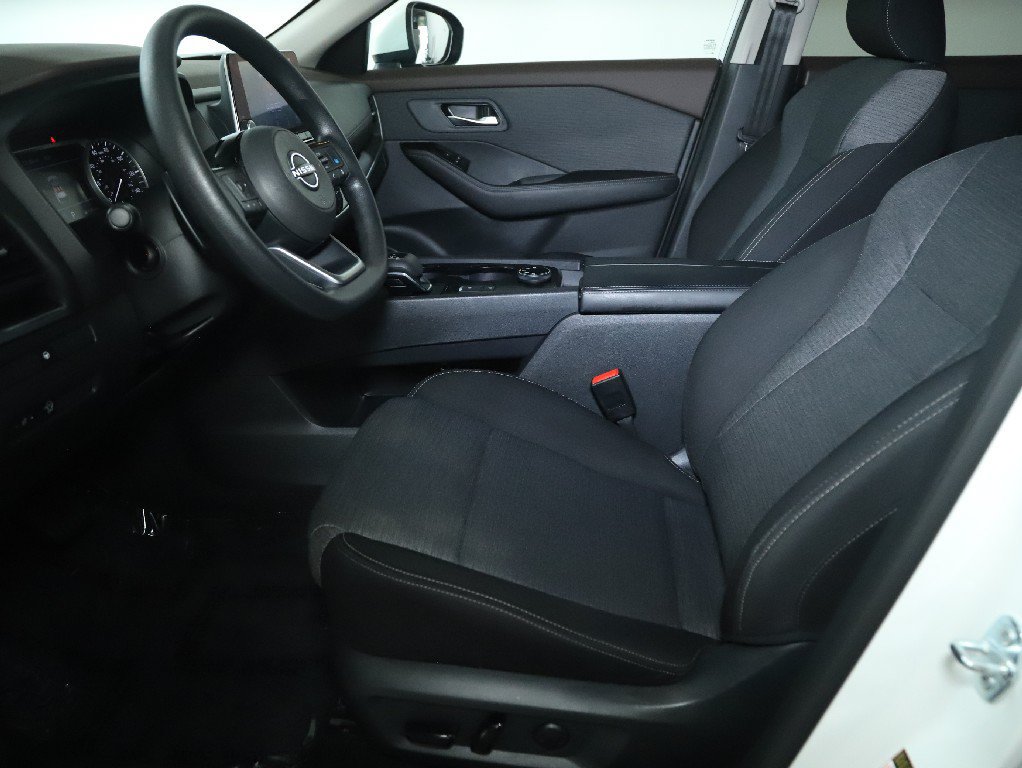 Used 2023 Nissan Rogue SV AWD/4WD image 18
