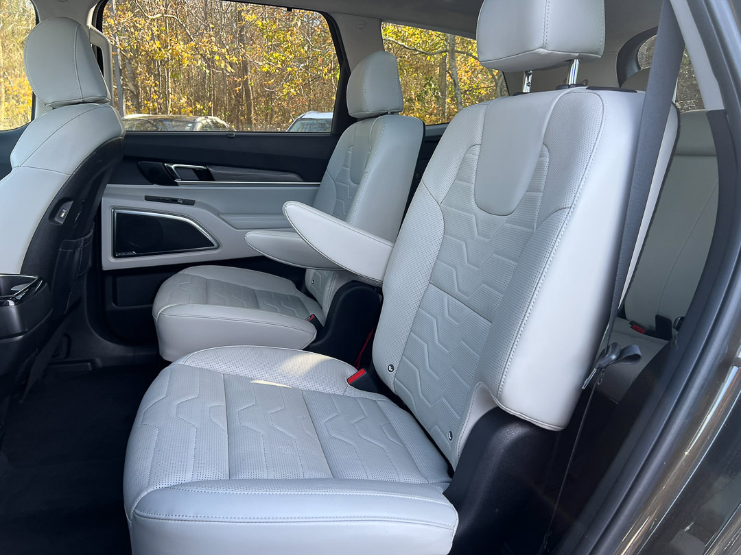 Used 2022 Kia Telluride SX w/ SX Prestige Package image 32