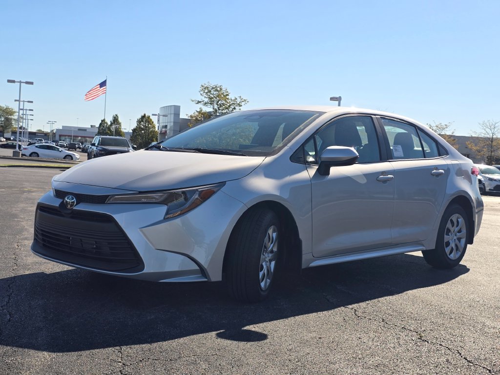 New 2027 Toyota Corolla LE FWD image 9