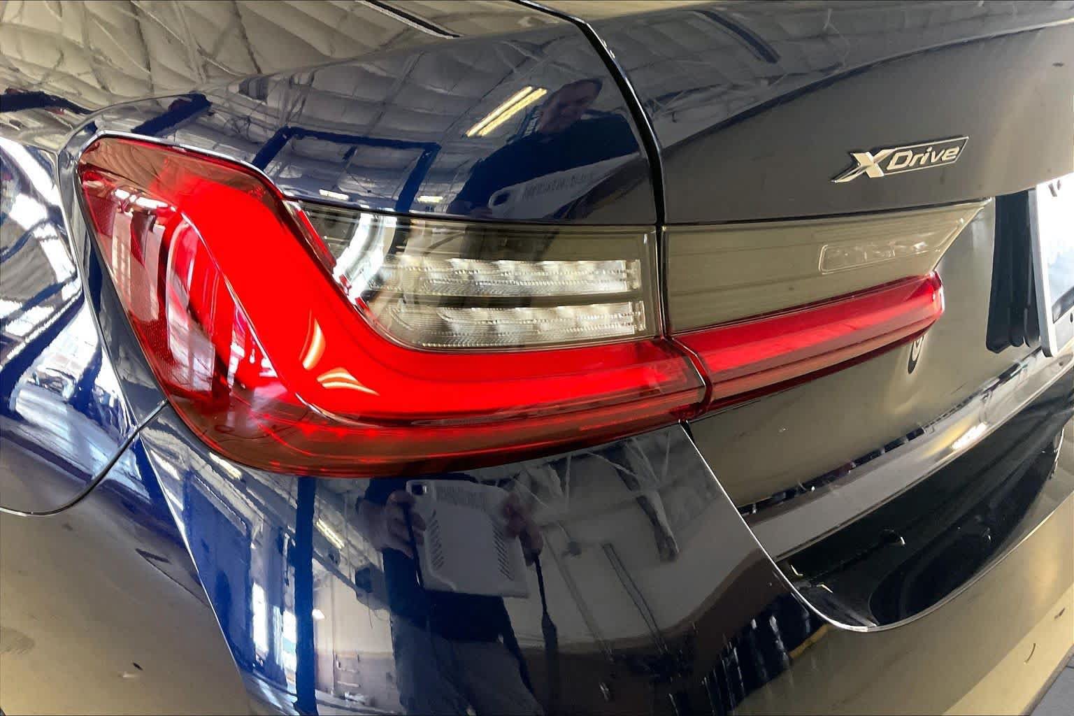 New 2026 BMW 330i xDrive Sedan w/ Premium Package AWD/4WD image 14