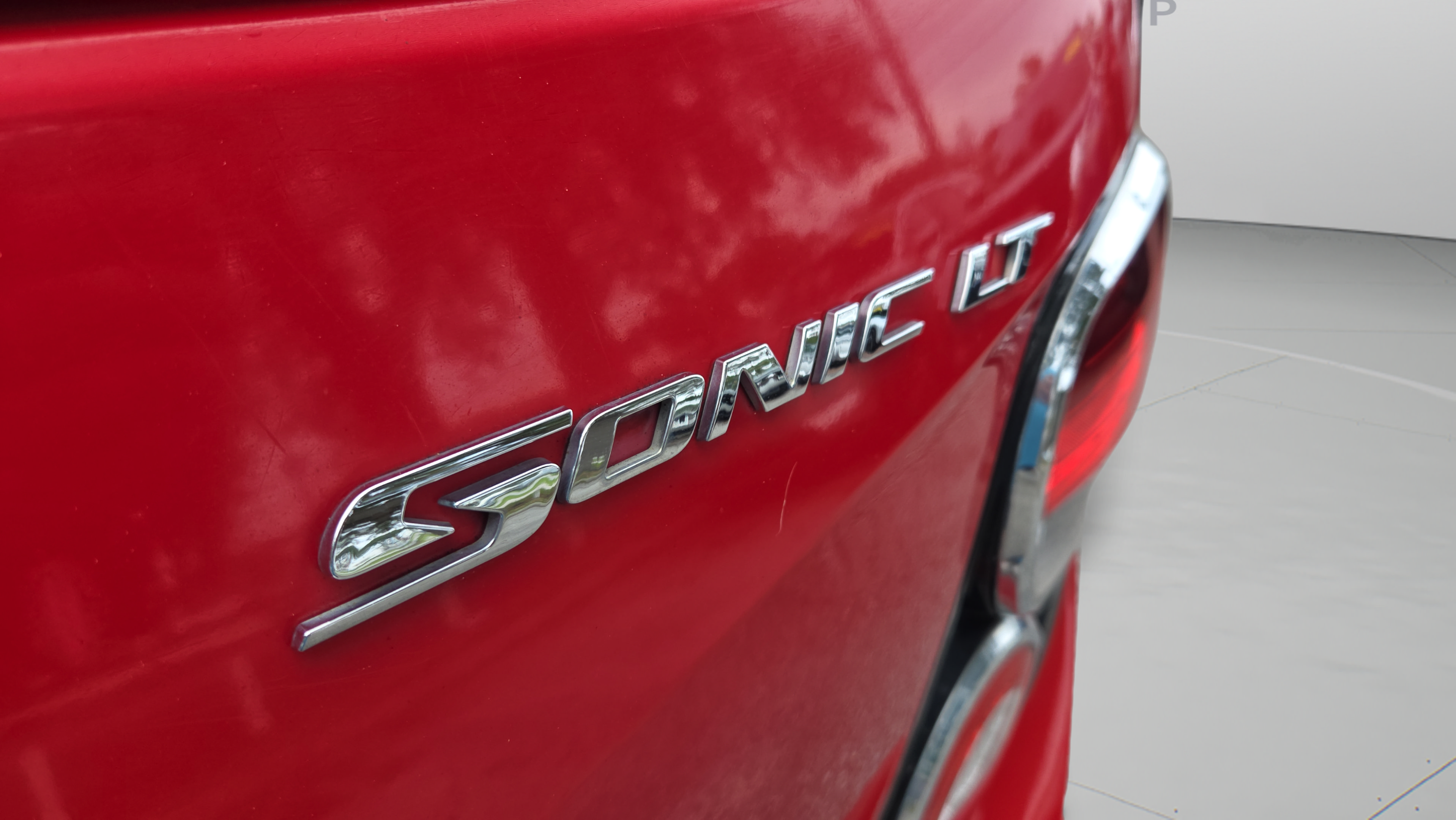 Used 2016 Chevrolet Sonic LT FWD image 30