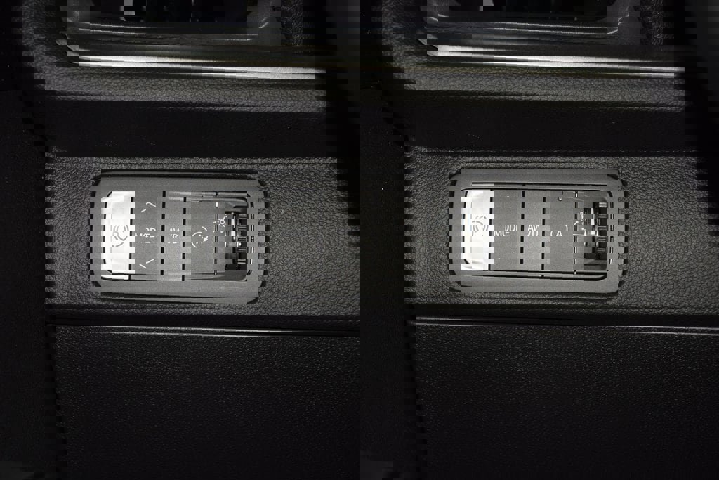 New 2026 Chevrolet Traverse LT w/ Midnight/Sport Edition image 33