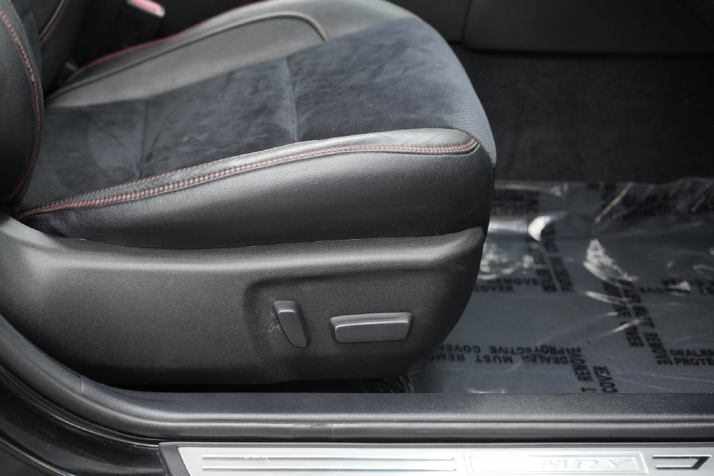 Used 2015 Toyota Camry XSE FWD image 33
