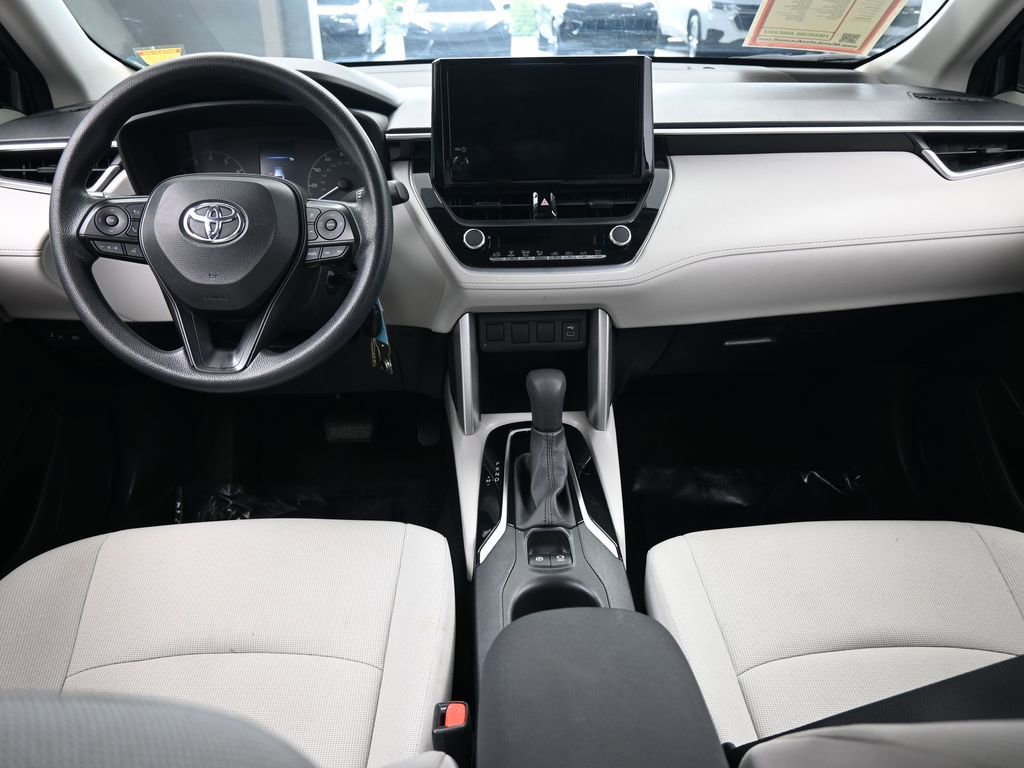 Used 2023 Toyota Corolla Cross L image 35