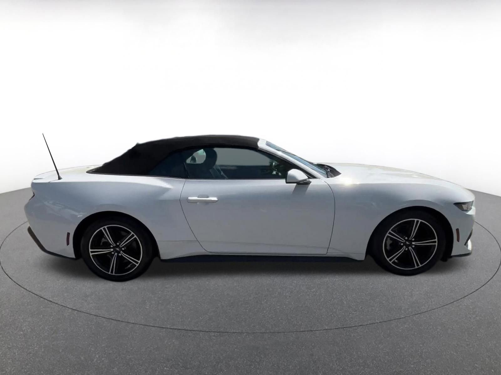 Used 2024 Ford Mustang Premium image 16