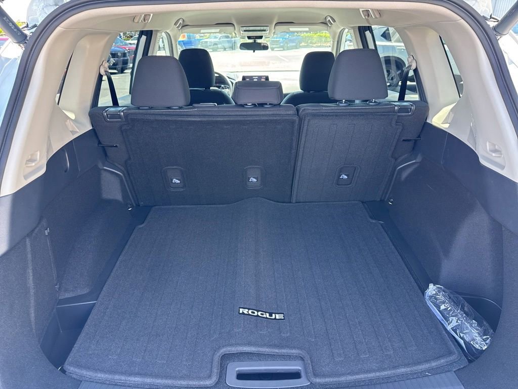 New 2026 Nissan Rogue SV FWD image 16