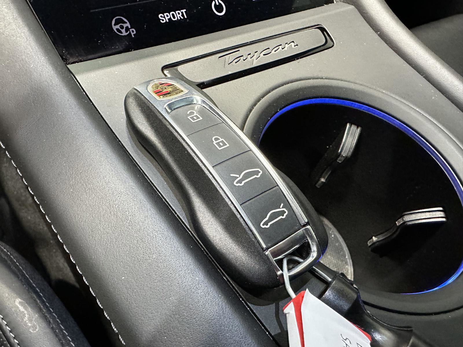 Certified 2024 Porsche Taycan 4S AWD/4WD image 46