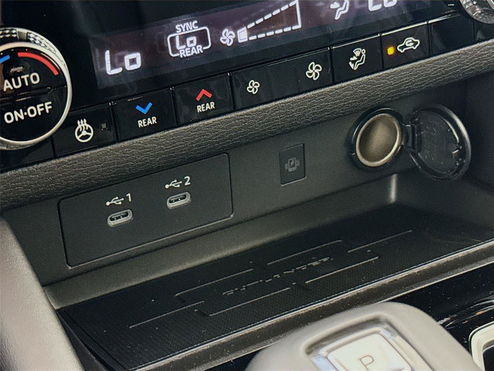 New 2026 Mitsubishi Outlander SEL FWD image 15