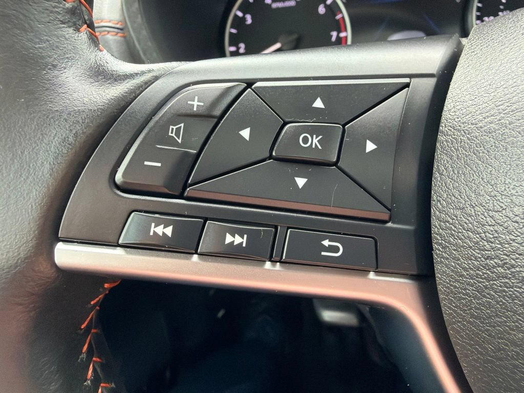 Used 2023 Nissan Sentra SR w/ SR Premium Package FWD image 28
