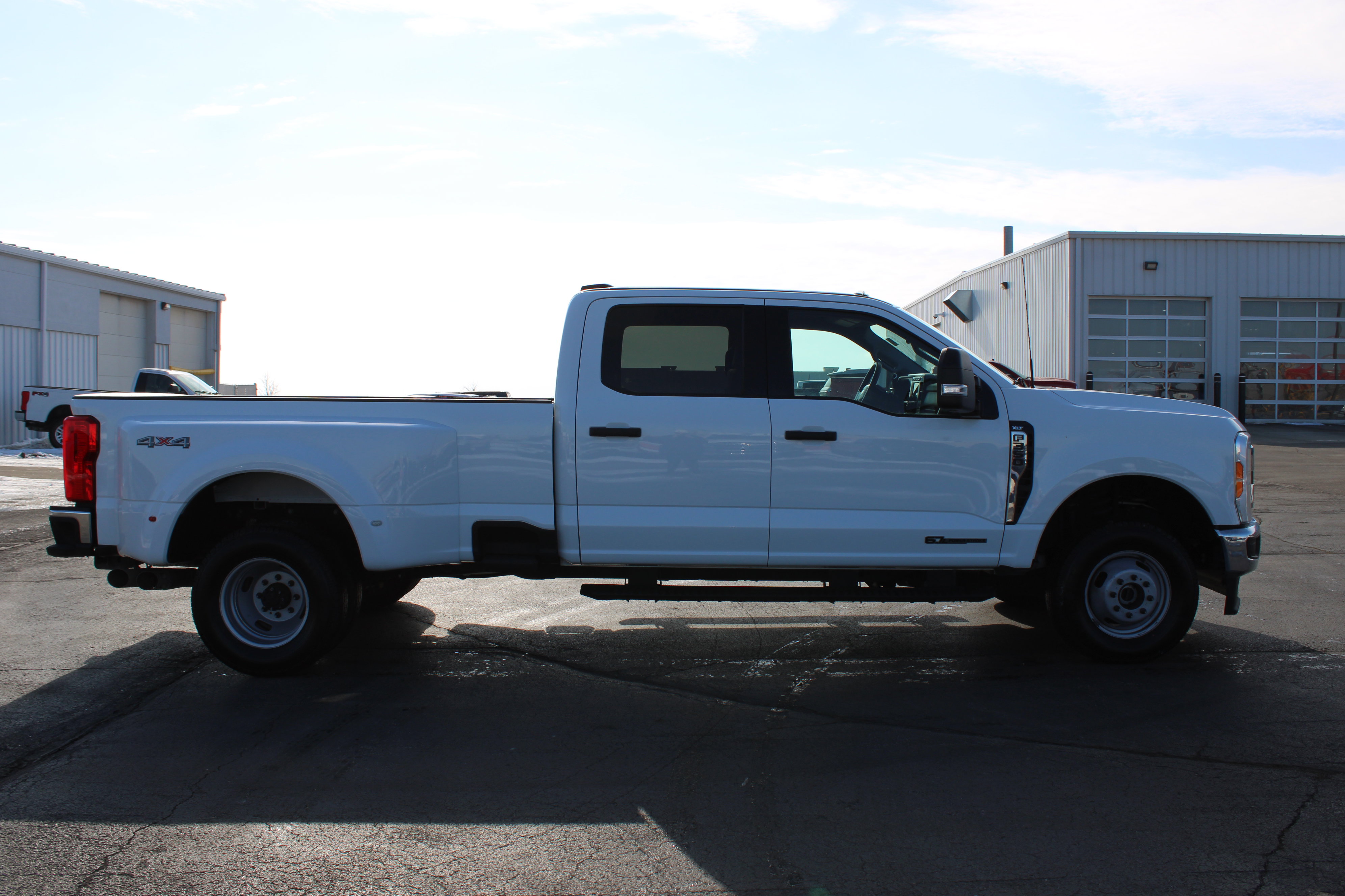 Used 2023 Ford F350 XLT image 9