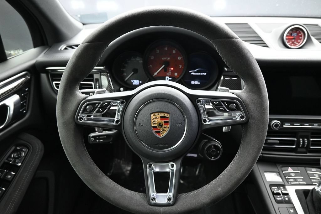 Used 2021 Porsche Macan GTS w/ Sport Chrono Package AWD/4WD image 17