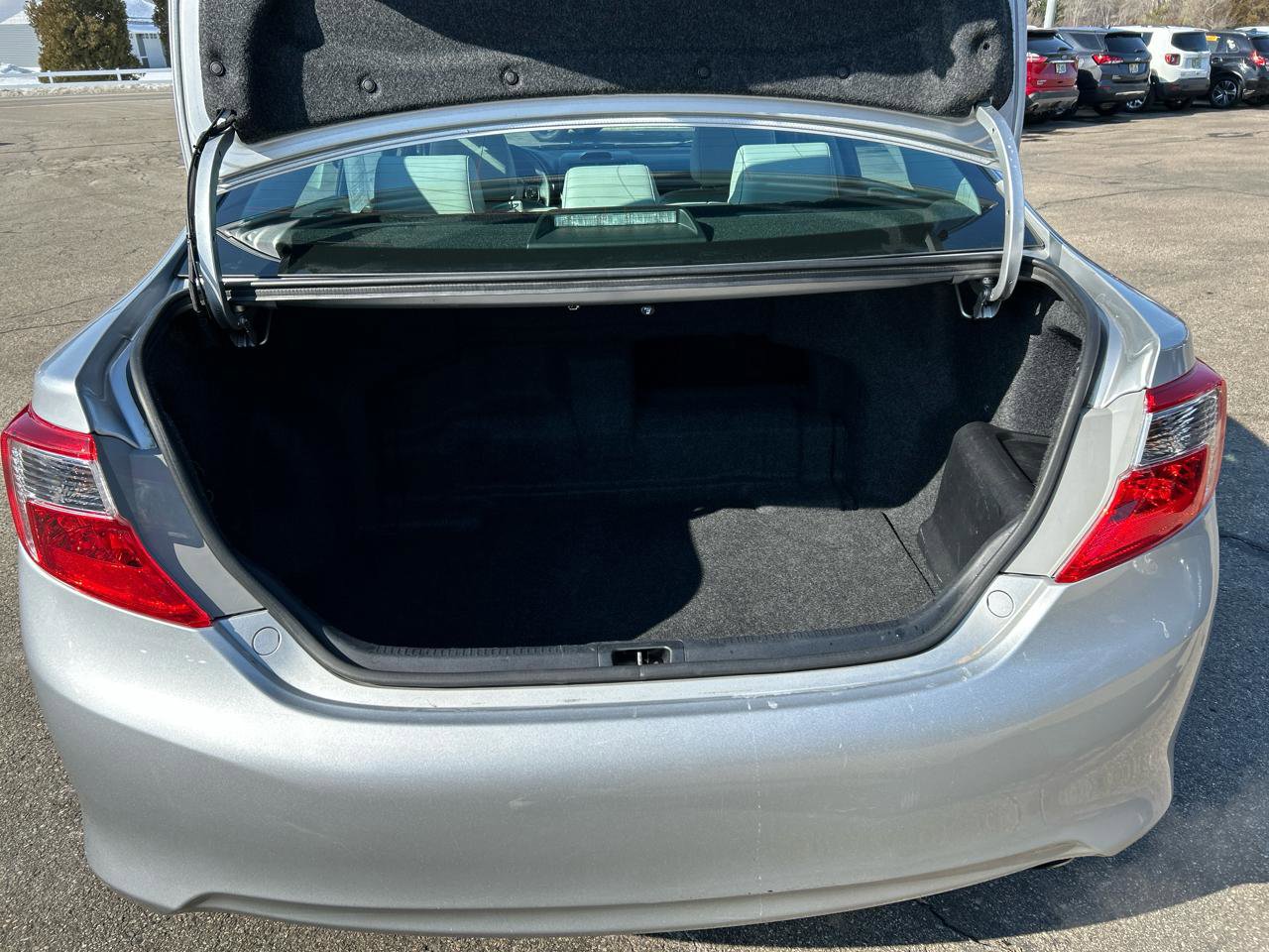 Used 2014 Toyota Camry XLE image 24