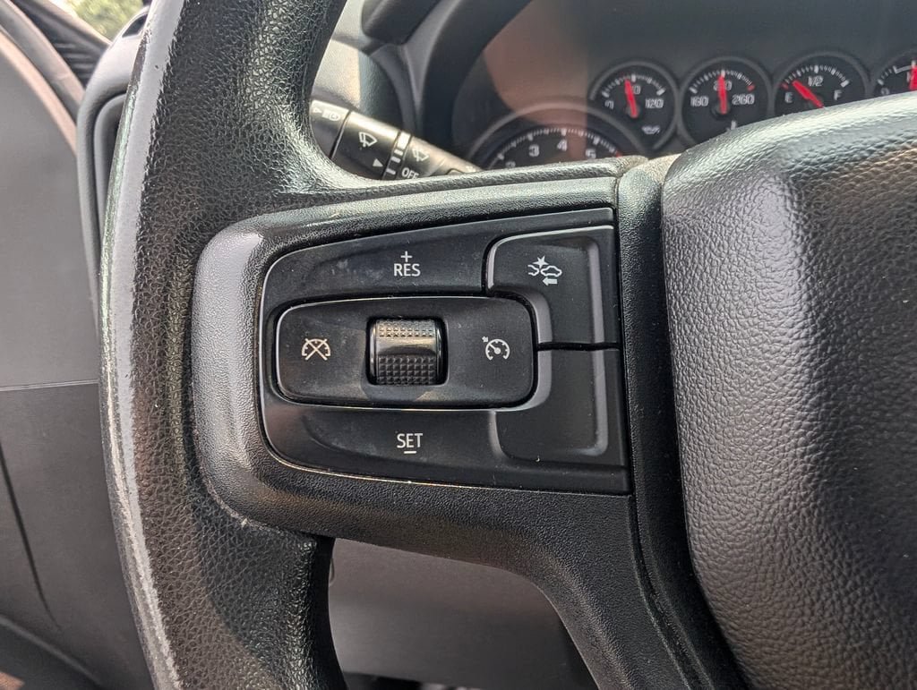 Used 2022 Chevrolet Silverado 1500 W/T RWD image 8