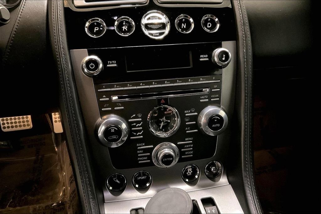 Used 2013 Aston Martin DB9 Volante image 32