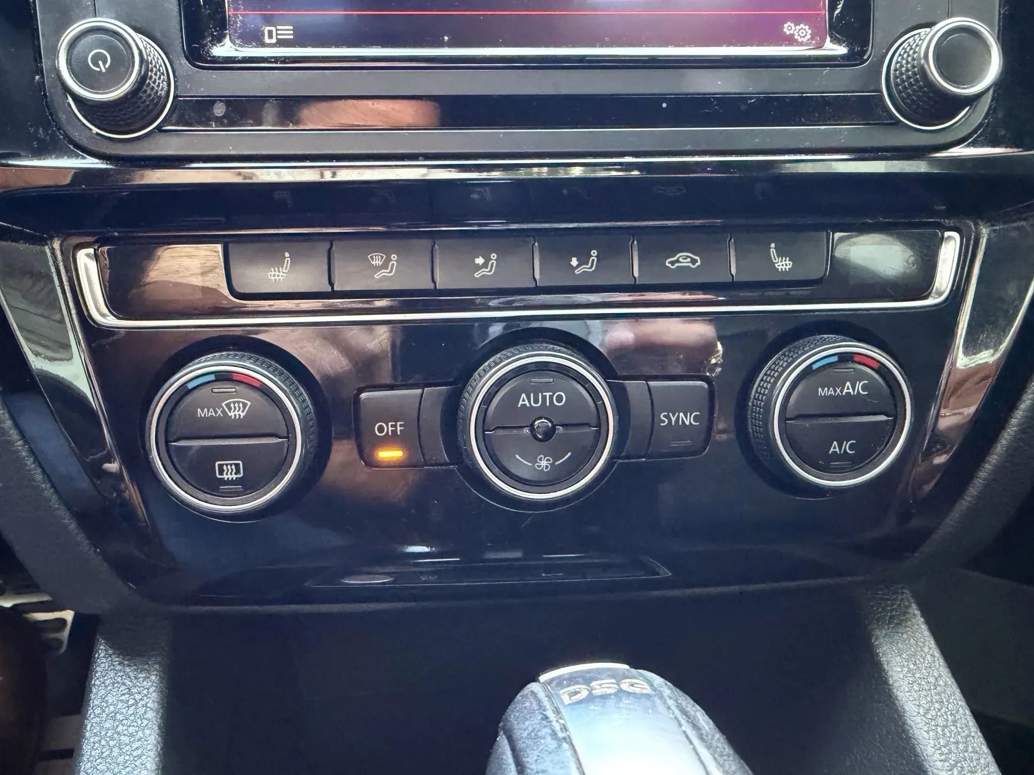 Used 2016 Volkswagen Jetta GLI SEL FWD image 34