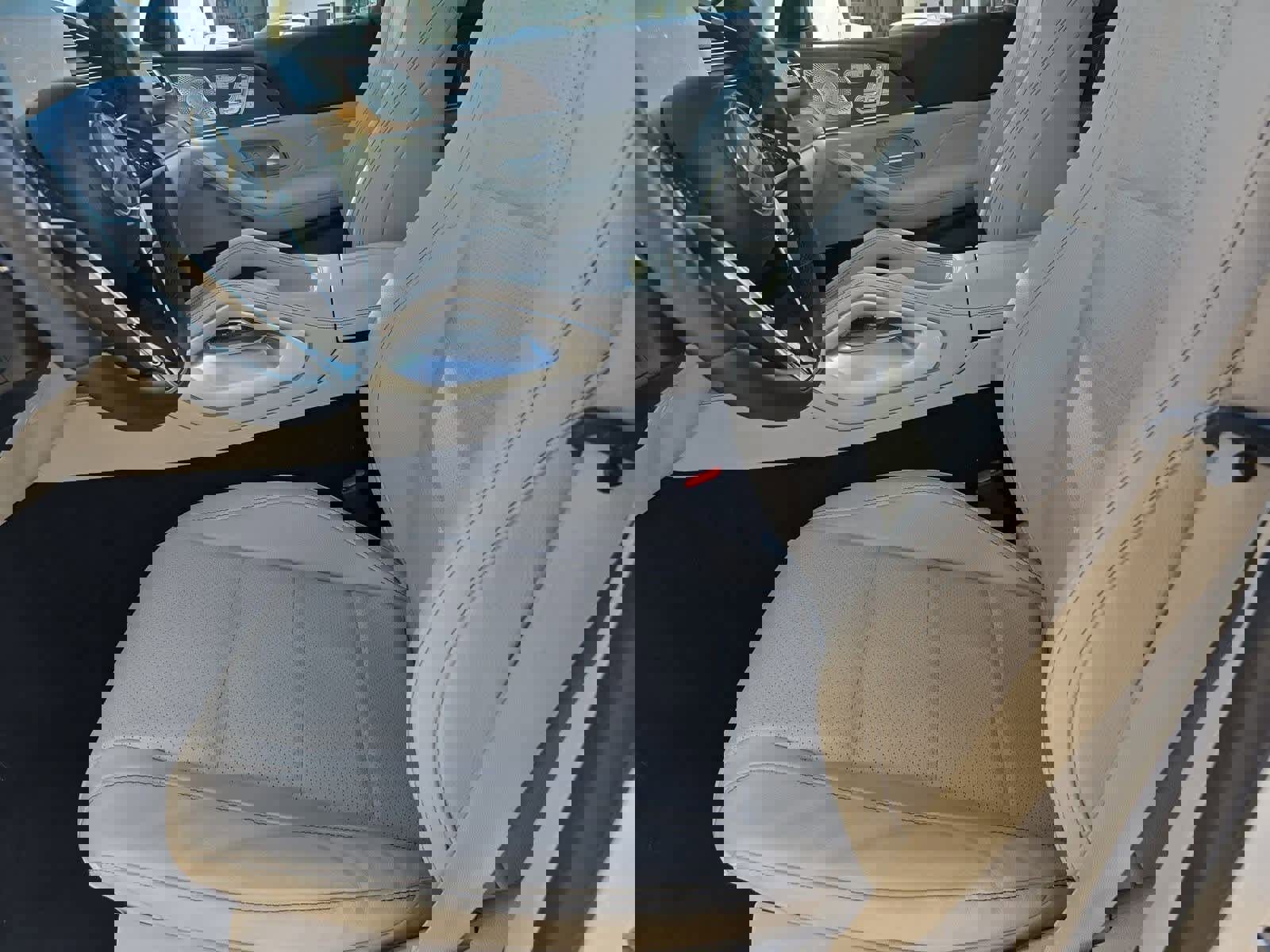 Used 2024 Mercedes-Benz GLE 450 4MATIC image 15