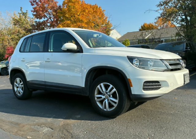 Used 2014 Volkswagen Tiguan S FWD image 3