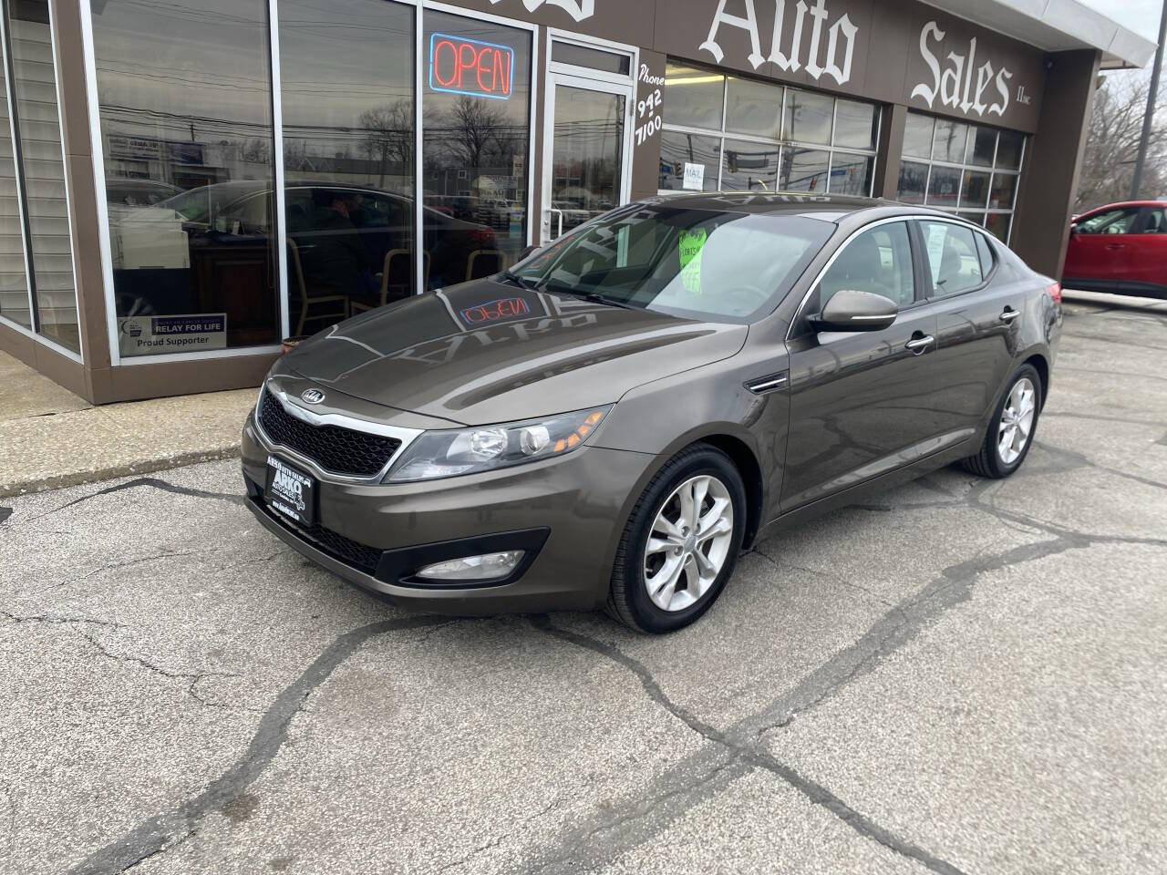 Used 2013 Kia Optima LX image 2