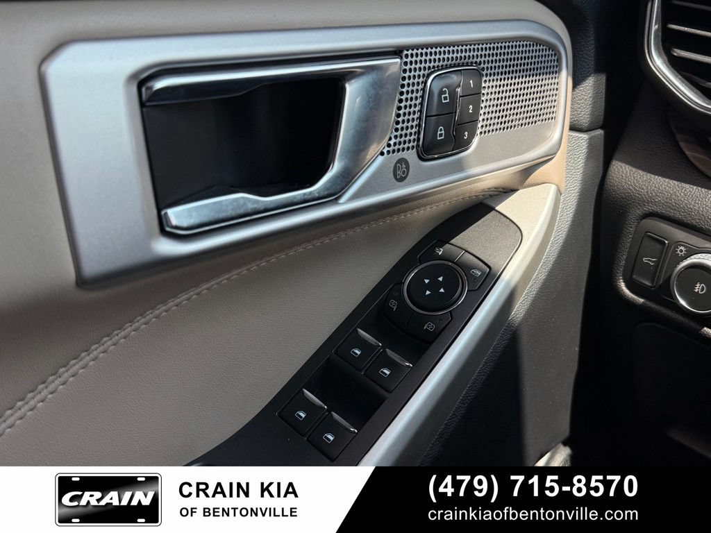 Used 2021 Ford Explorer Limited w/ Equipment Group 301A RWD image 10