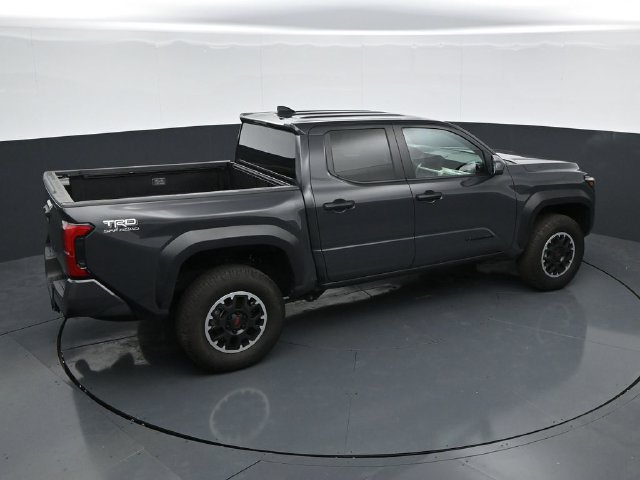 Used 2024 Toyota Tacoma TRD Off-Road AWD/4WD image 27