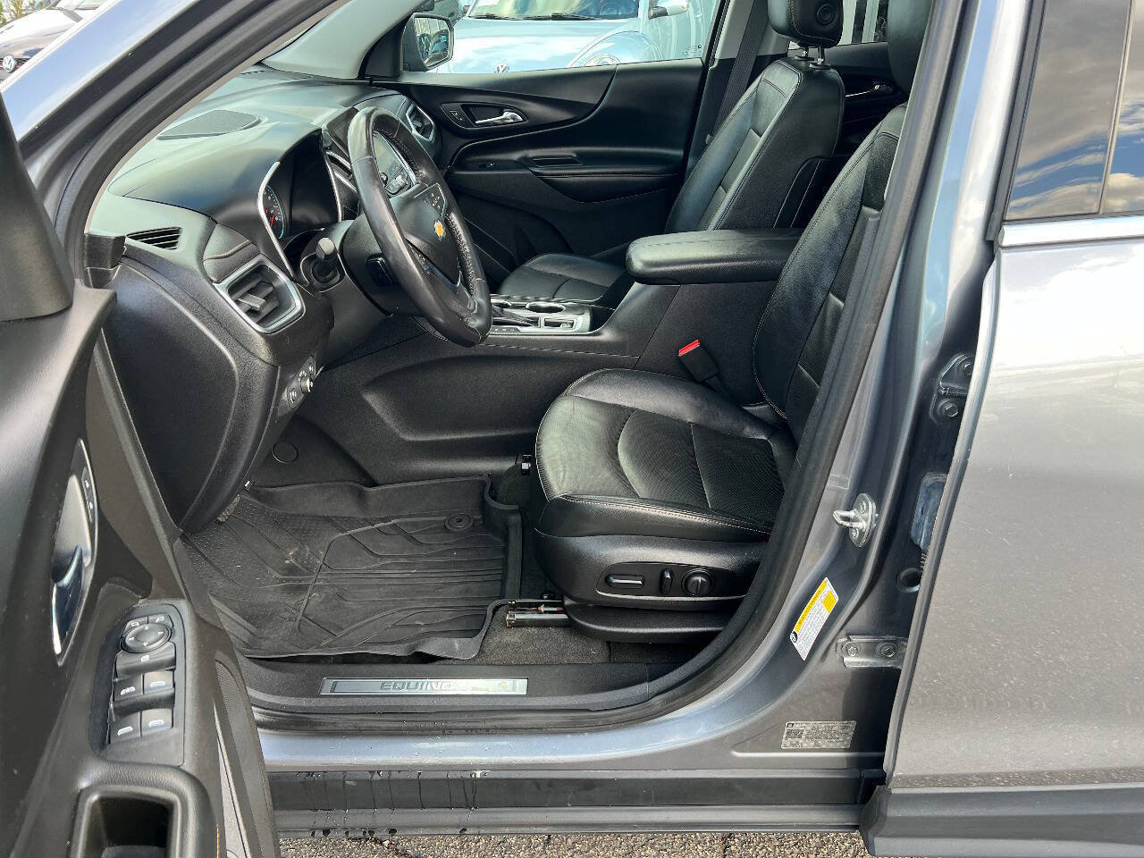 Used 2019 Chevrolet Equinox Premier FWD image 23