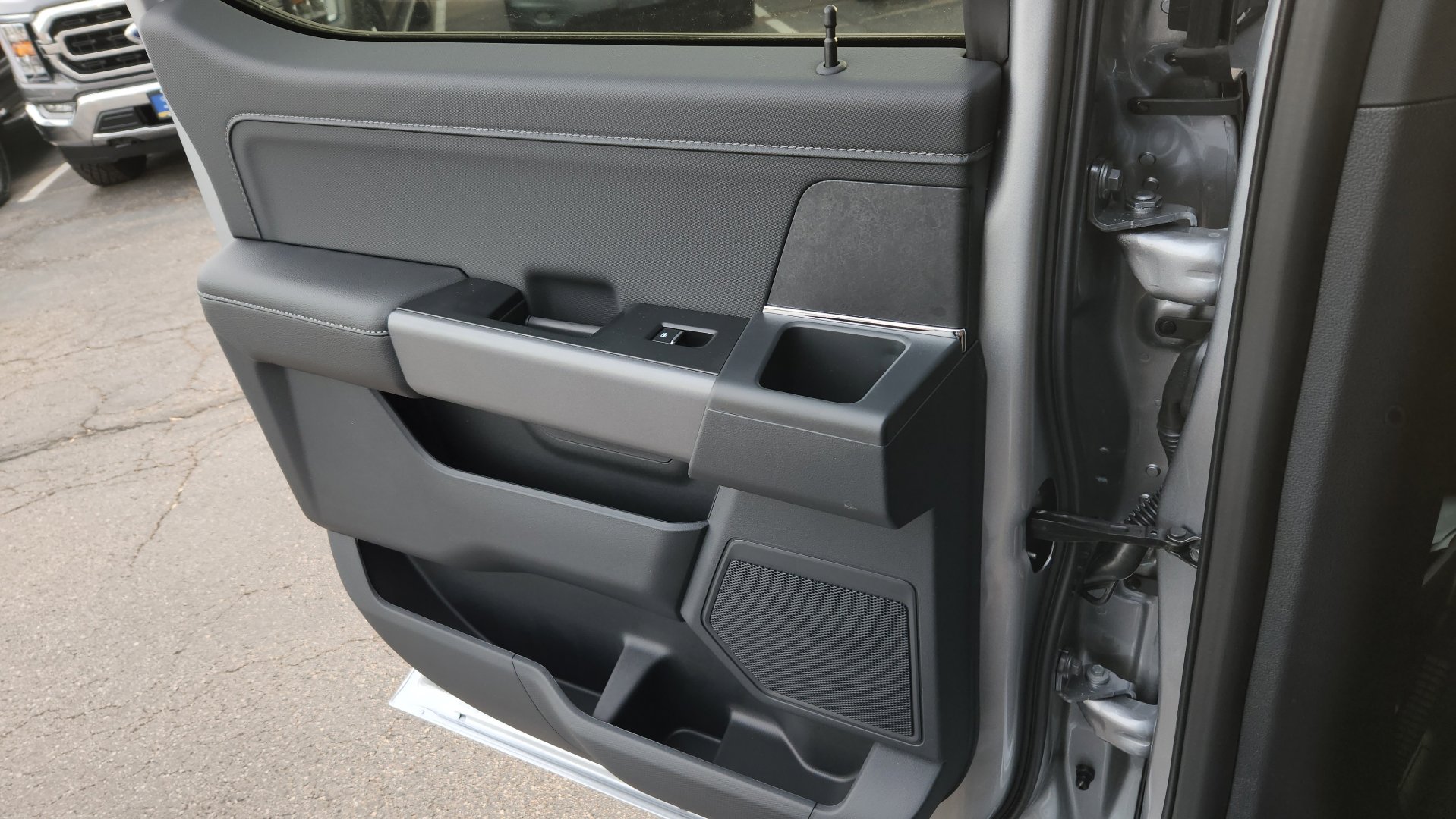 New 2025 Ford F150 XLT w/ Equipment Group 302A MID image 25