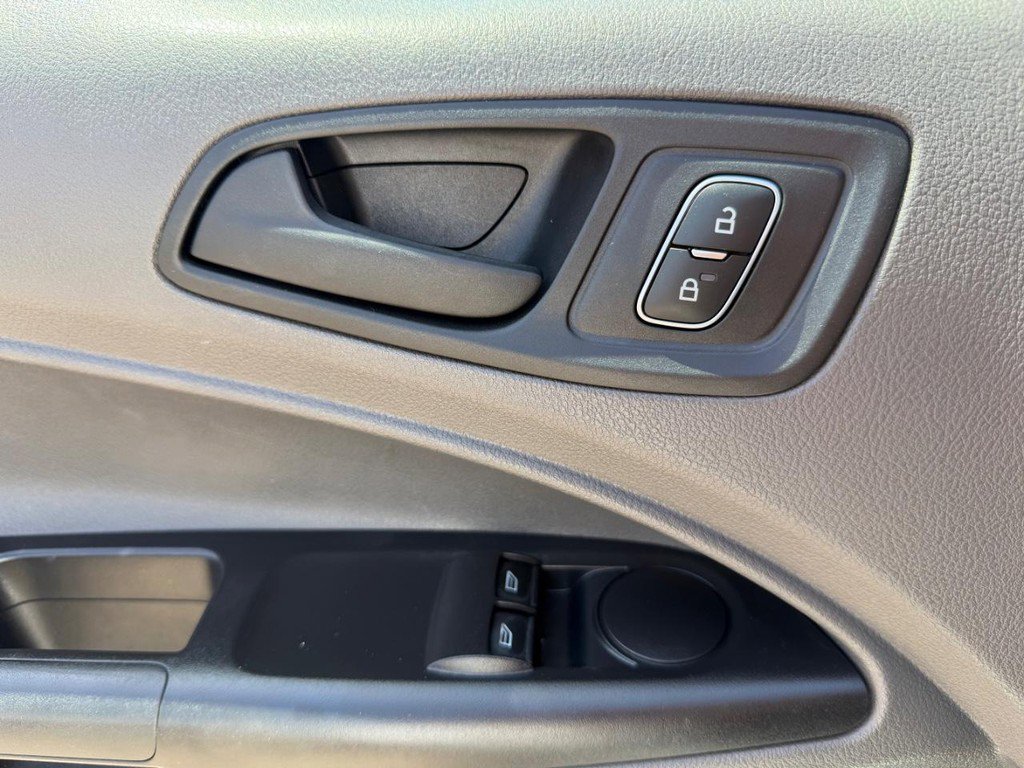 Used 2022 Ford Transit Connect XL FWD image 36