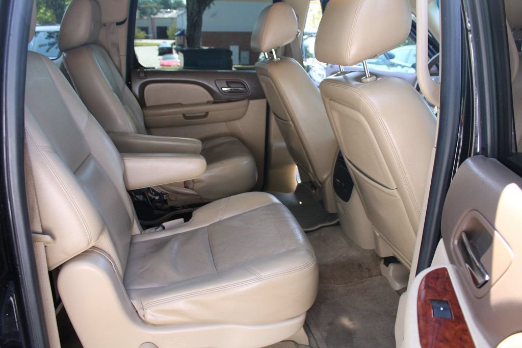 Used 2011 Chevrolet Suburban LTZ RWD image 18