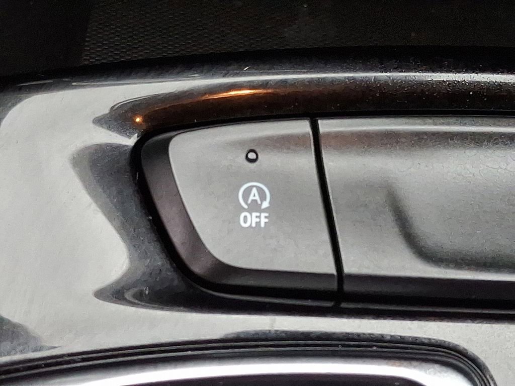 Used 2025 Chevrolet Trax LT image 23