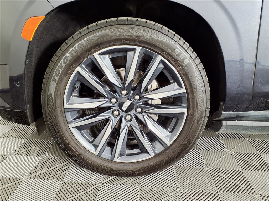 Used 2022 Cadillac Escalade ESV Sport w/ Touring Package image 7