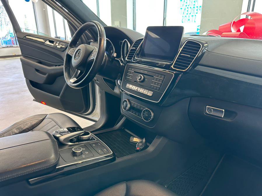 Used 2017 Mercedes-Benz GLS 450 4MATIC image 35