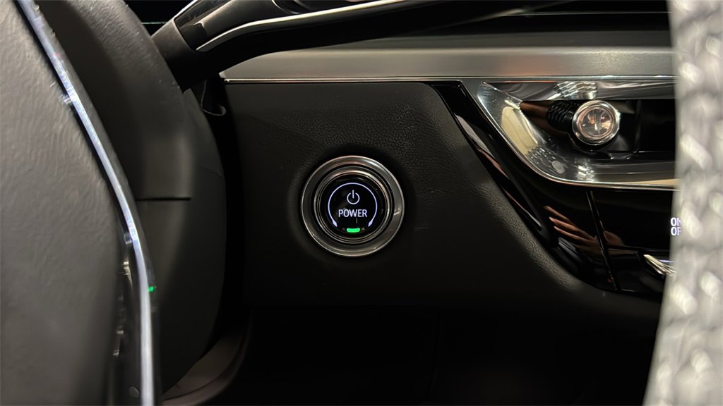 Used 2025 Cadillac Lyriq Sport image 31