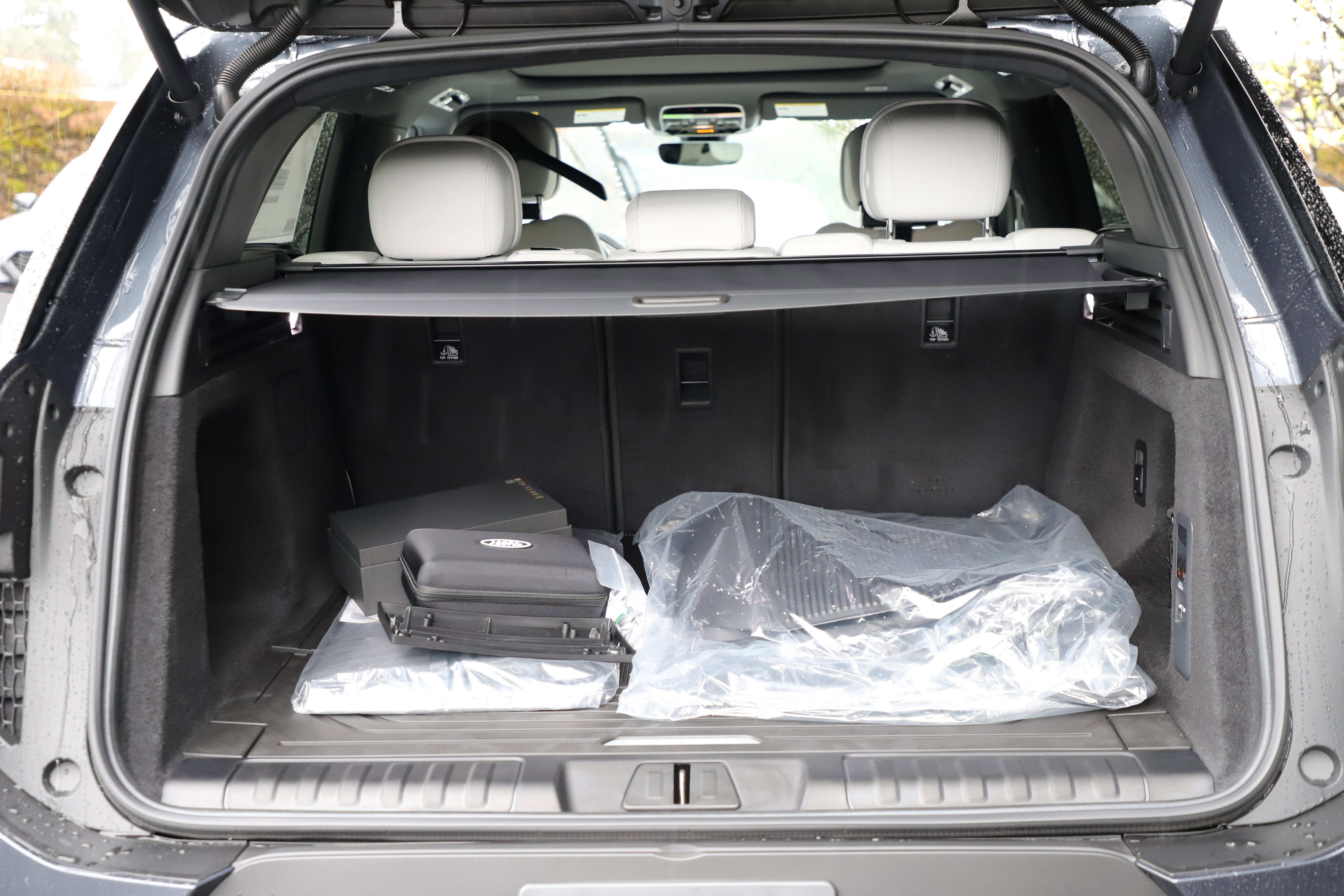 New 2026 Land Rover Range Rover Sport SE image 16