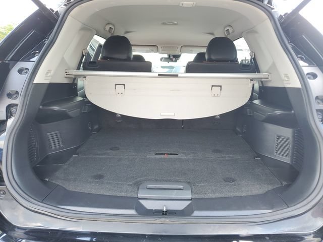 Used 2019 Nissan Rogue SV w/ Premium Package AWD/4WD image 9