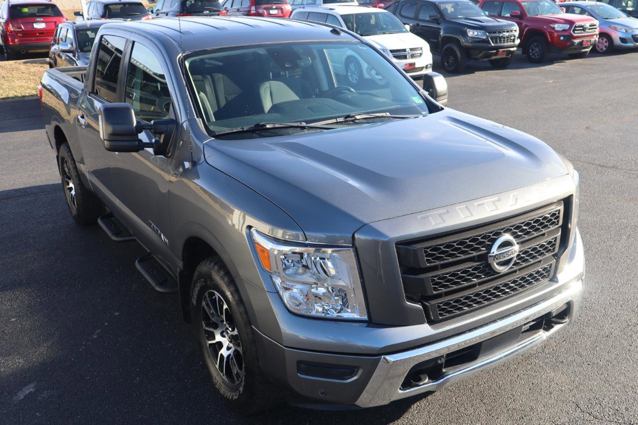 Used 2021 Nissan Titan SV w/ SV Convenience Package AWD/4WD image 12