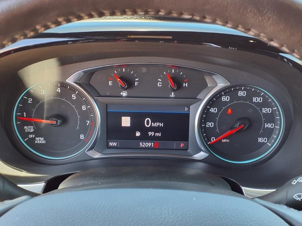 Used 2022 Chevrolet Traverse RS image 8