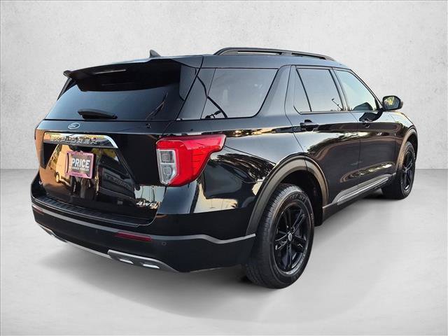 Certified 2021 Ford Explorer XLT w/ Equipment Group 202A AWD/4WD image 5