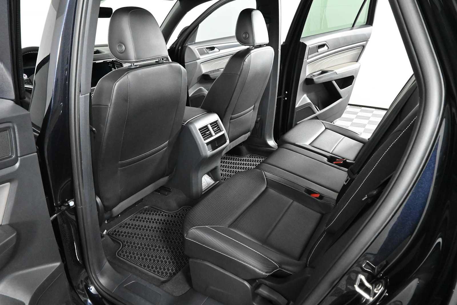 Certified 2023 Volkswagen Atlas Cross Sport SEL AWD/4WD image 15