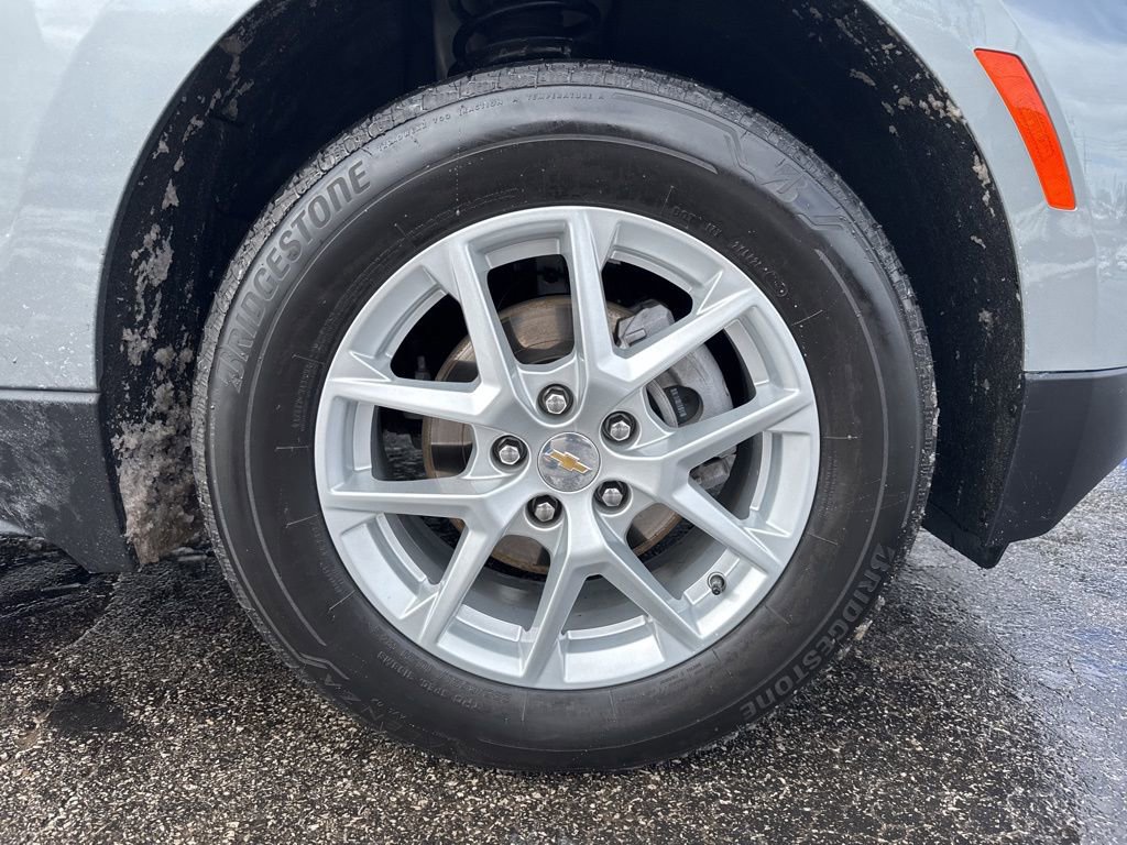 Used 2024 Chevrolet Equinox LT w/ LPO, Floor Liner Package AWD/4WD image 9