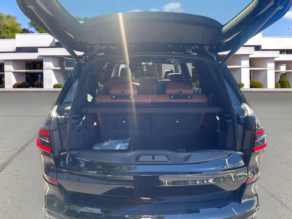 New 2027 BMW X7 M60i AWD/4WD image 28