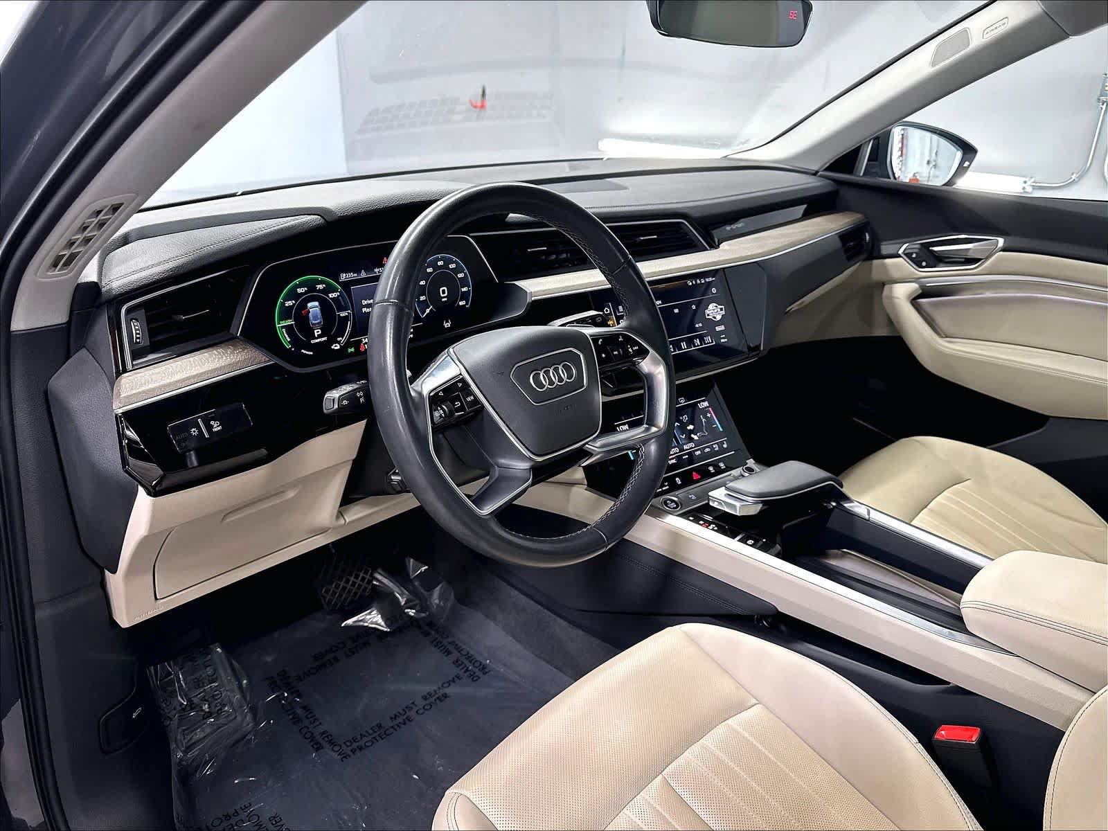 Used 2024 Audi Q8 e-tron Premium Plus w/ Premium Plus Package AWD/4WD image 15