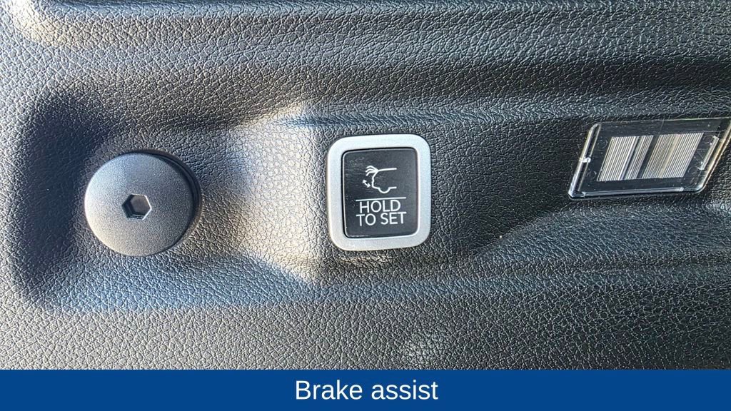 Used 2024 Jeep Grand Cherokee L Limited w/ Black Appearance Package image 18