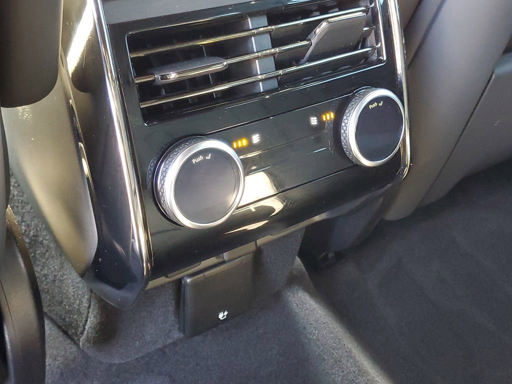 Certified 2024 Land Rover Range Rover Sport Dynamic SE AWD/4WD image 33