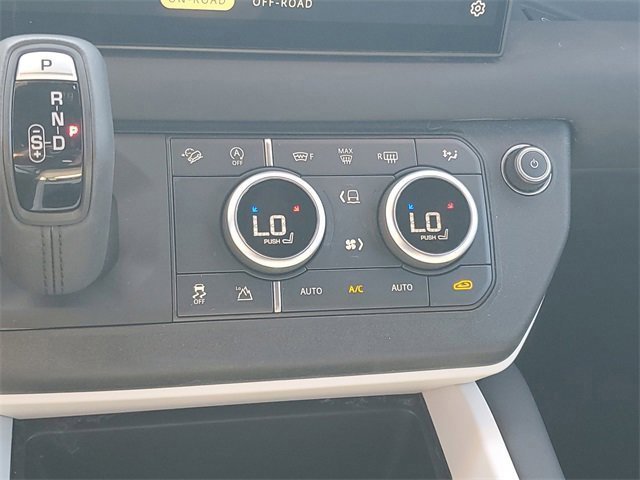 Used 2025 Land Rover Defender 110 S image 24
