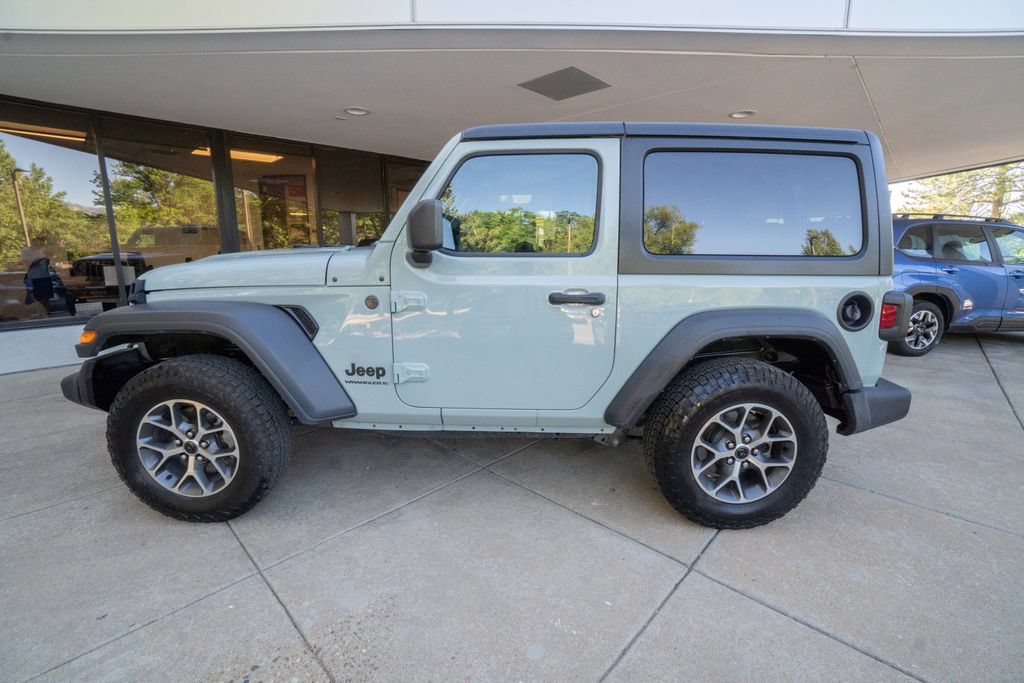 Used 2024 Jeep Wrangler Sport AWD/4WD image 4