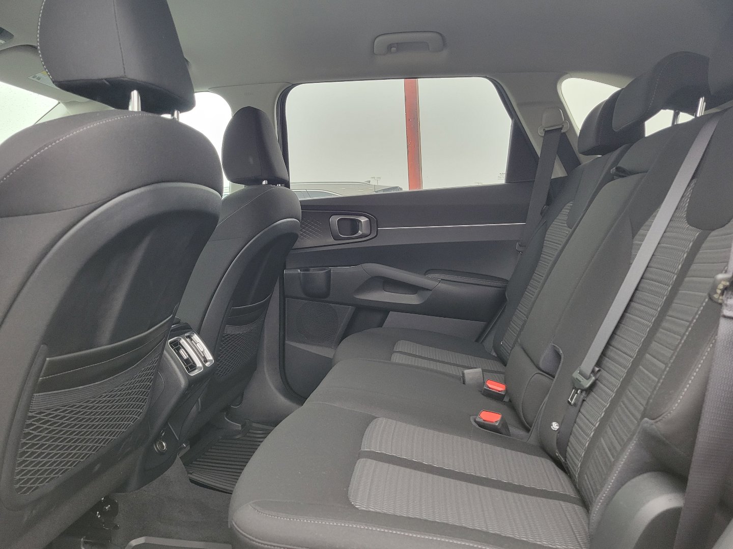 Used 2025 Kia Sorento LX image 10